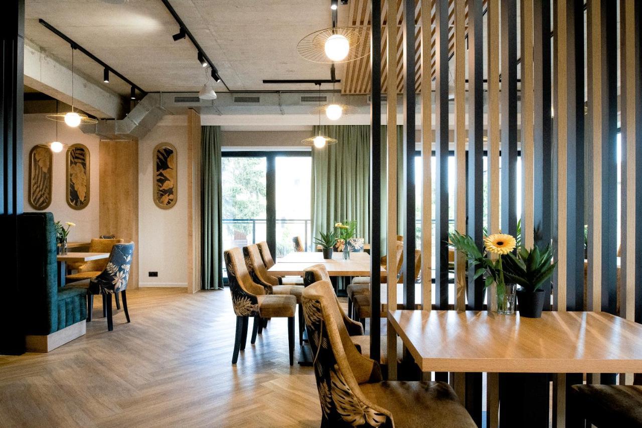 Aparthotel Green Concrete - Eko-Bus Na Plaze, Rowery I Masaze 슈비노우이스쳬 외부 사진